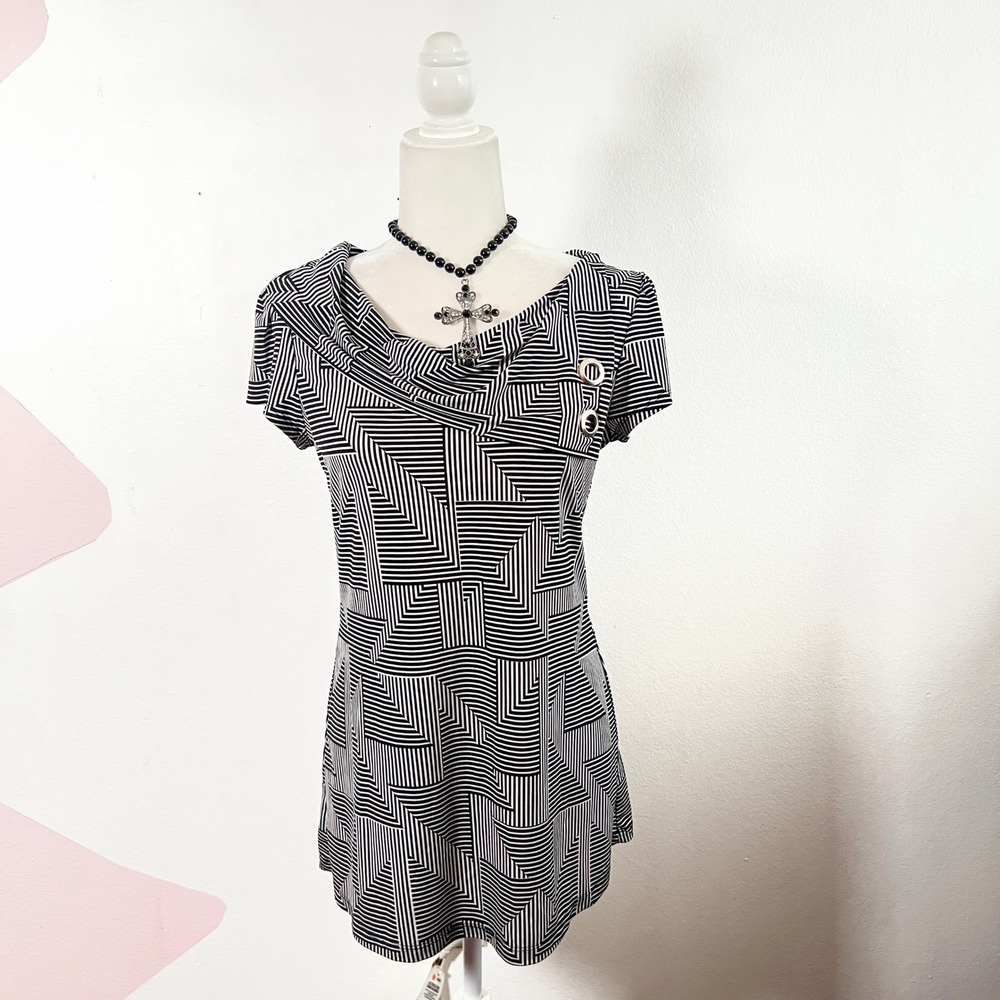 Vtg Y2k 2000s Tunic Top Womens Large Black Grommet Geometric Gothic